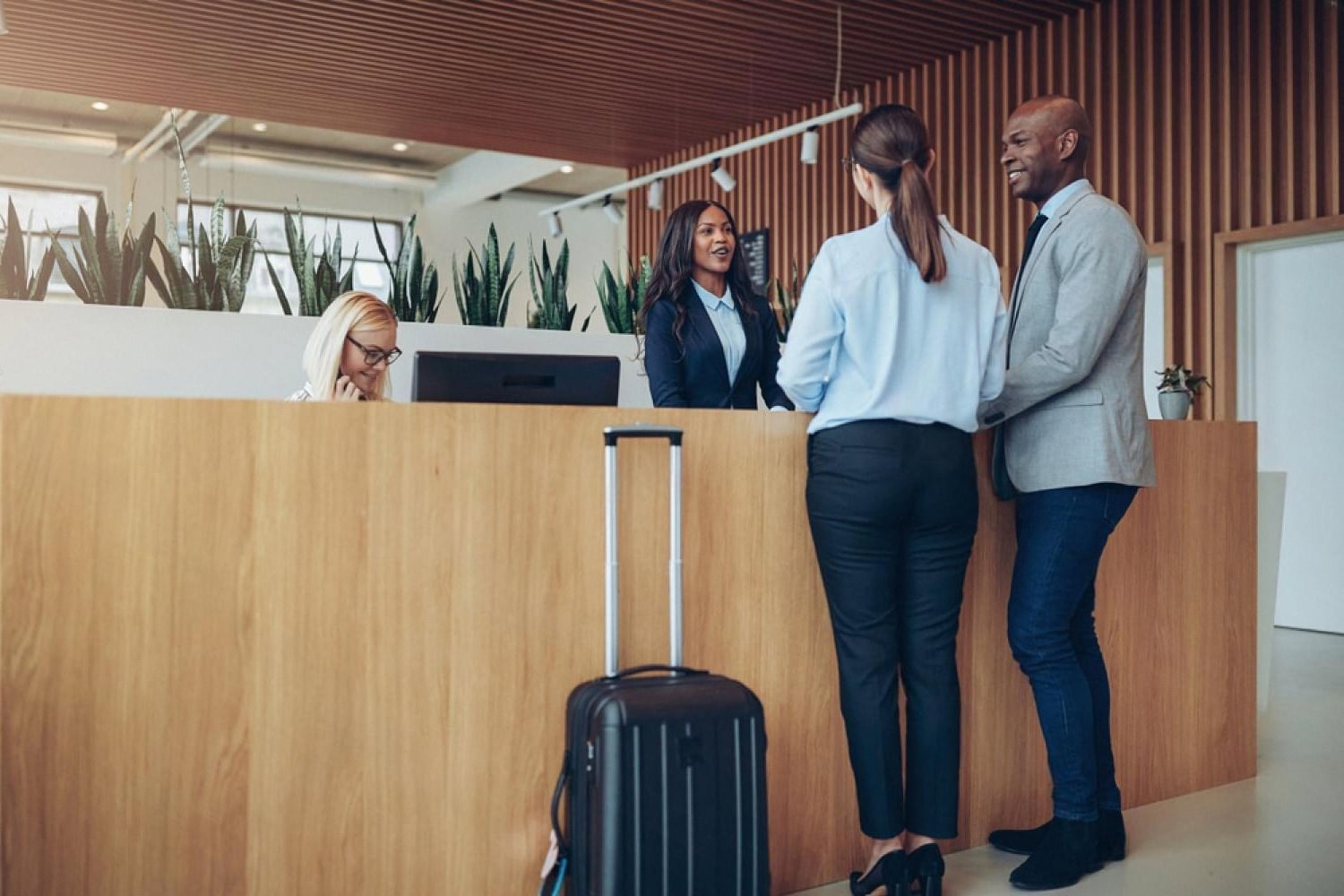 The Hidden Cost of Front Desk Check-Ins: How Much Time and Revenue Are US Hotels Losing?